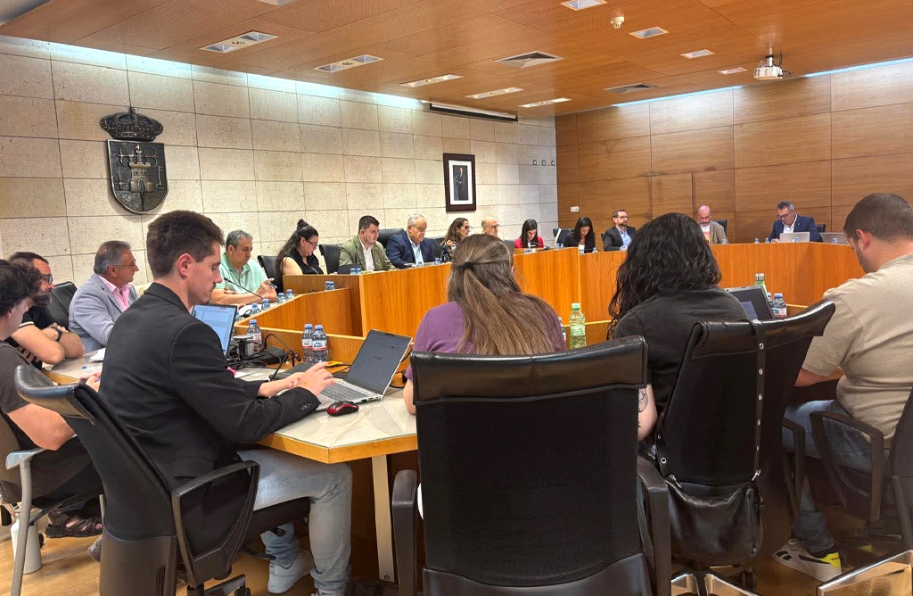 Los presupuestos municipales para el 2026 se aprueban con los votos de PP, Vox y el concejal no adscrito